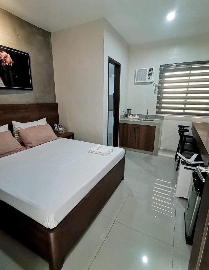 A&E Apartelle Bacolod Exterior foto