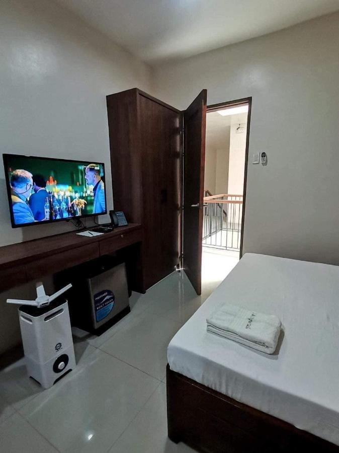 A&E Apartelle Bacolod Exterior foto