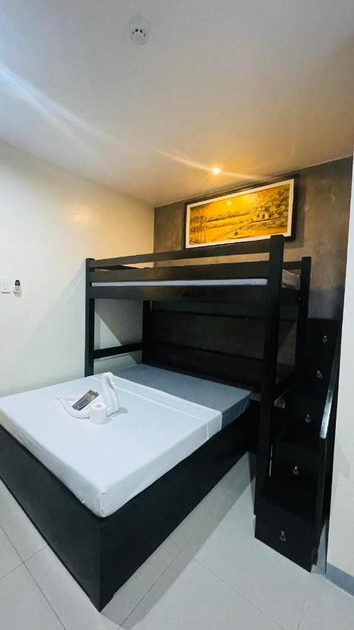 A&E Apartelle Bacolod Exterior foto
